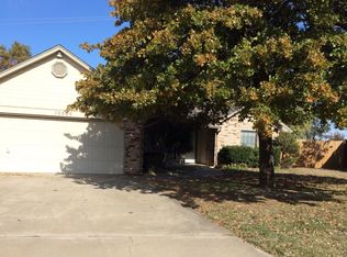 10505 Honeysuckle Ln, Oklahoma City, OK 73130