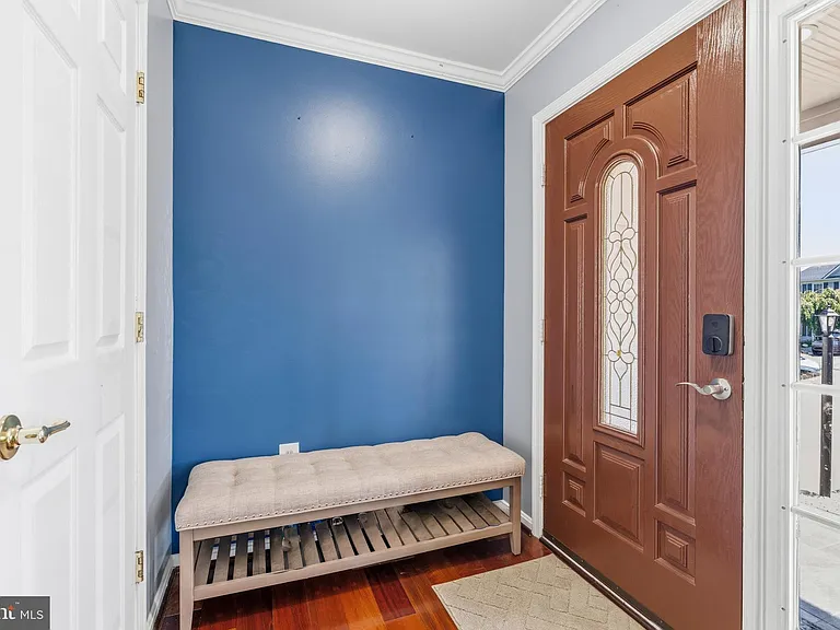 13922 Rutgers Ct — Photo 8