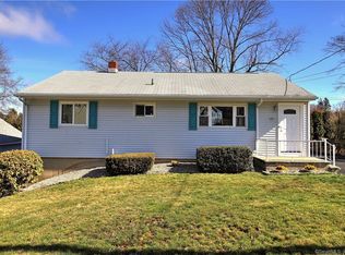 23 Alan Dr, Ansonia, CT 06401