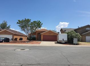 1335 Fountain Loop, Las Cruces, NM 88005
