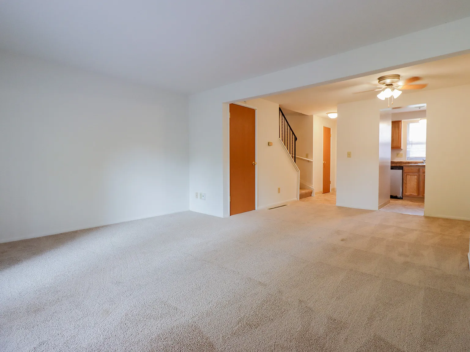 Kingswood Townhouses — Photo 1