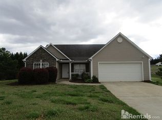 282 Rockingham Dr, Loganville, GA 30052