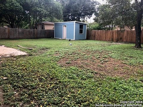 5th image of 2303 Greencrest Dr