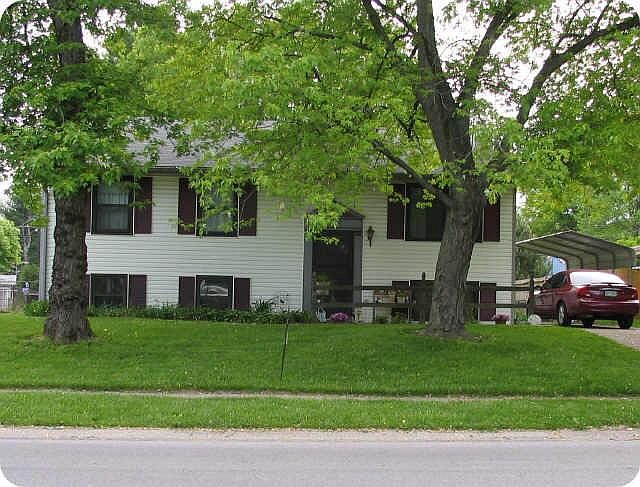 1st image of 920 S Walton Dr