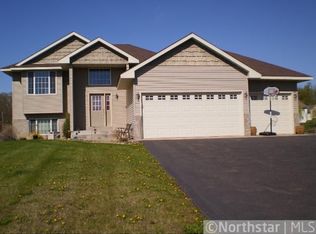 28312 Lakeside Way, Lindstrom, MN 55045