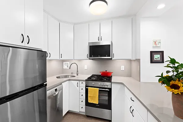 Sold by Compass | media 6