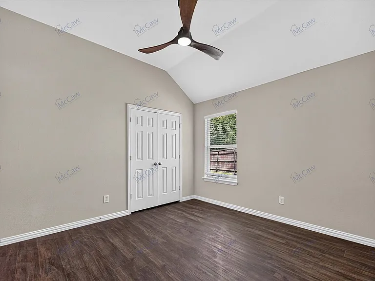 739 Kilbridge Ln — Photo 14