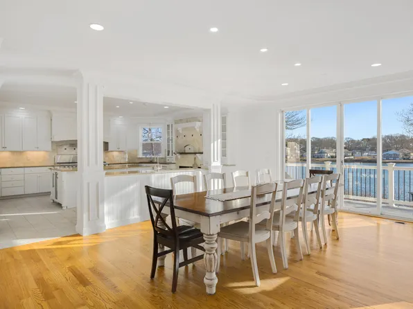 39 Miami Avenue, Falmouth, MA 02540