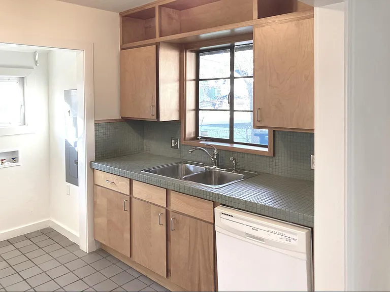 1003 Ruth Ave #B — Photo 7