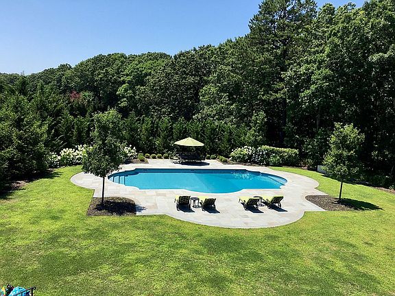 5th image of 5 Oakmont Ct