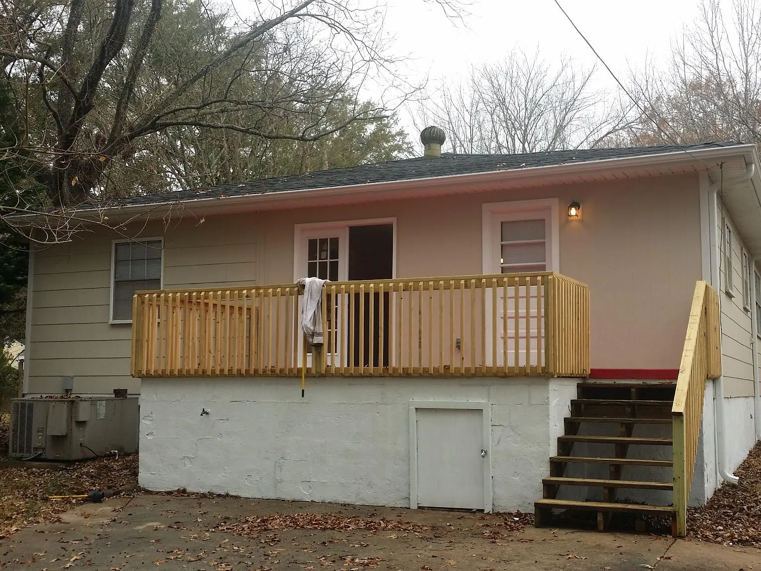 3 bed, 1.5 bath, 1652 sqft, $1,350 — Photo 2