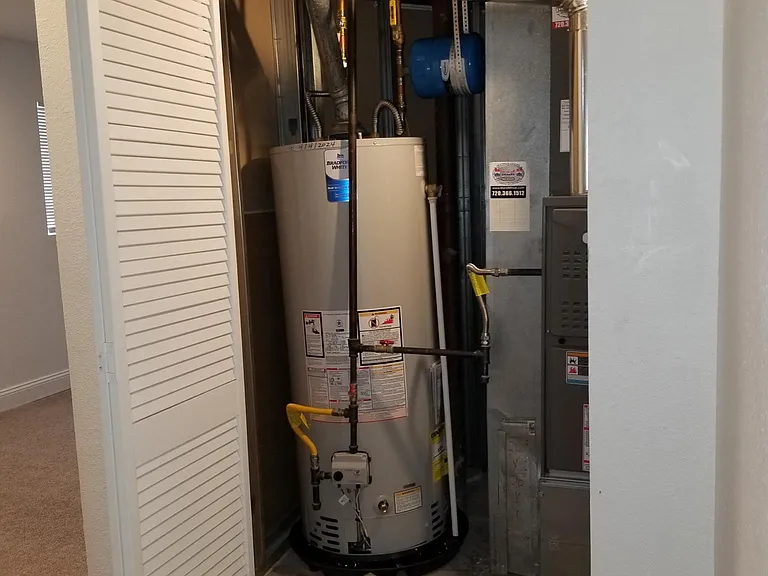 2058 Sumac St — Photo 30