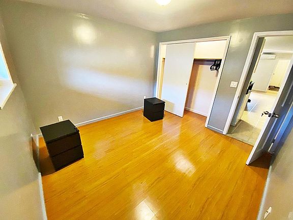 4th image of 309 Bay 20th St Floor 1