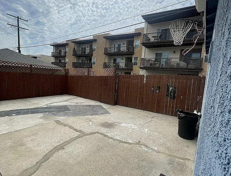 7103 Flight Ave — Photo 5