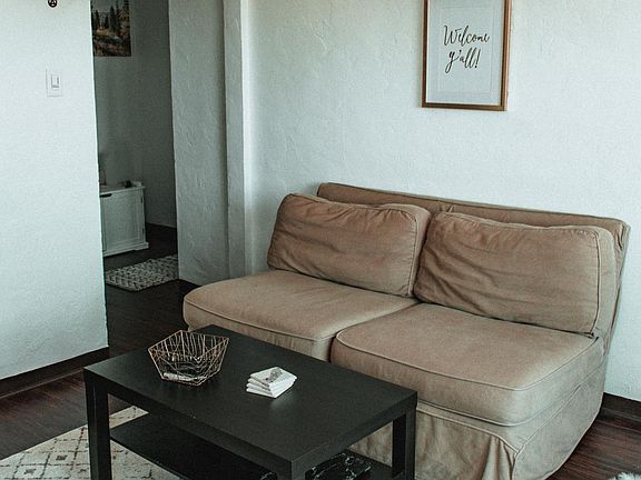 2nd image of 3521 Bellevue Ave APT 1