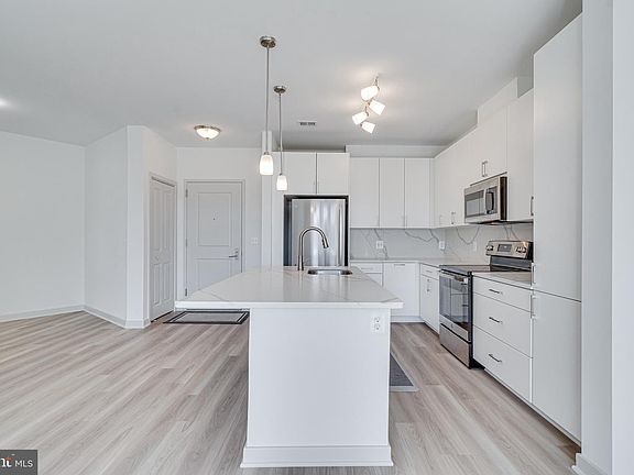 5th image of 10755 Fairgrounds Dr Unit 326