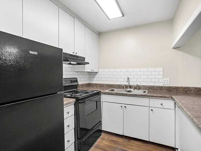 Belmont Place — Photo 9