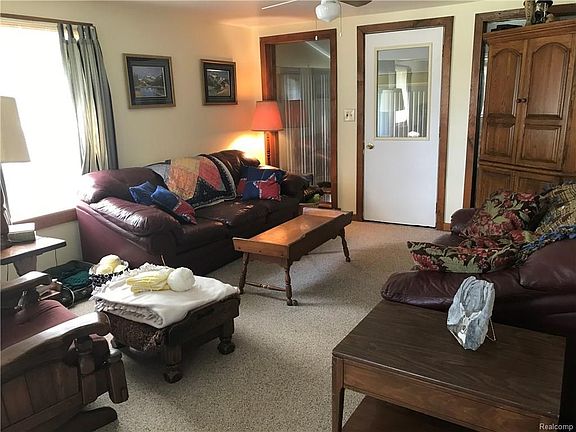 Living Room.jpg