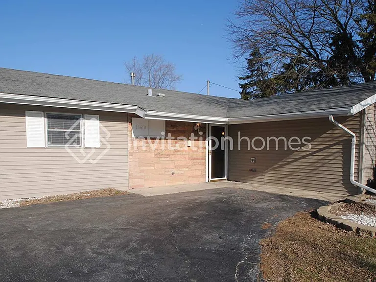 16610 Robinhood Dr — Photo 1