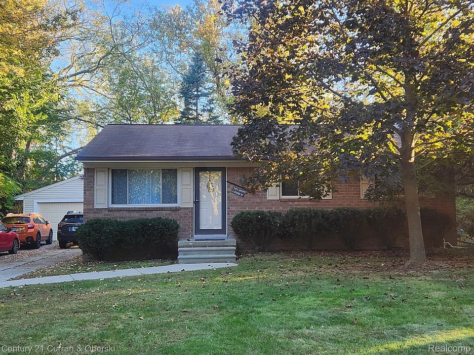 1st image of 34455 Rhonswood Dr