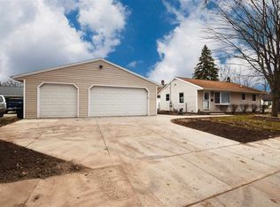 822 Lark St, Green Bay, WI 54303