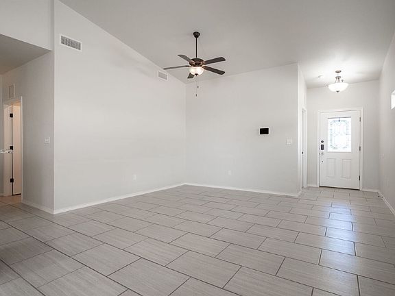 4th image of 14362 Loma Esmeralda Dr