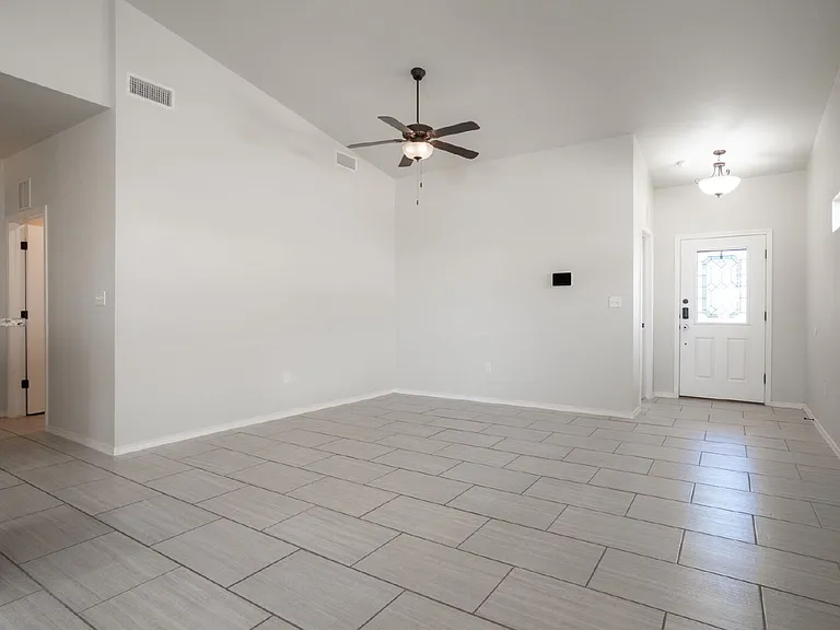 14362 Loma Esmeralda Dr — Photo 4