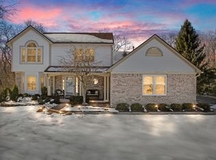 8242 Terrace Ct, Pinckney, MI 48169