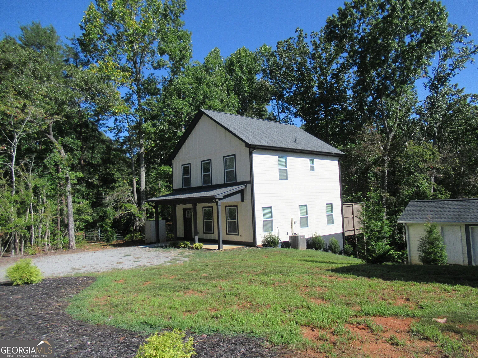 3 bed, 2.5 bath, 1500 sqft, $1,900 — Photo 1