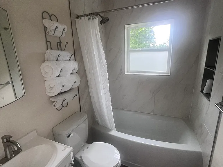634 Cherry St — Photo 5