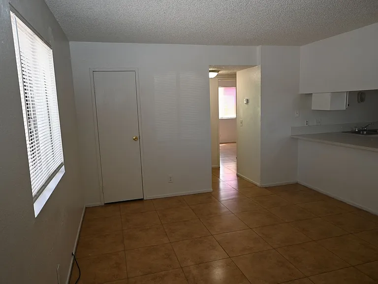 302 Eastminister Ct #A — Photo 21