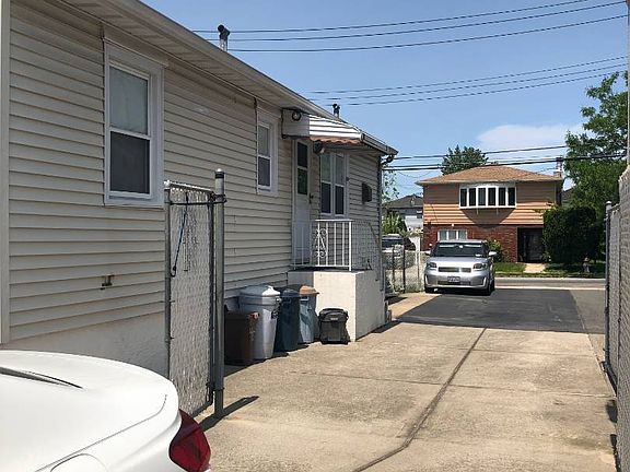 4th image of 250 Dixon Ave