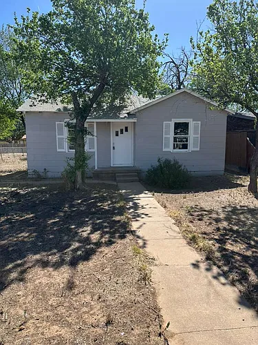 1021 Pryor St Photo 1