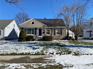 1499 Jaeger Dr, Lyndhurst, OH 44124