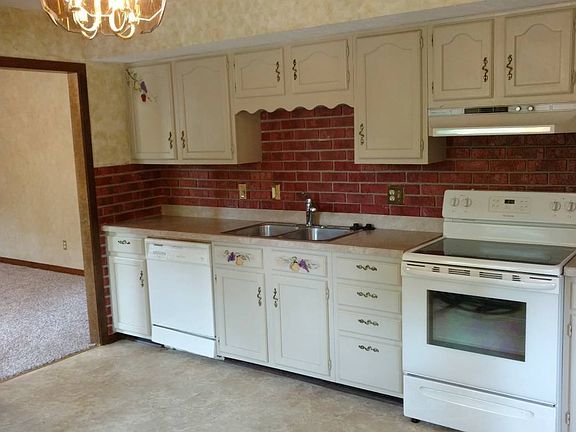4th image of 5733 Saint Catherine Ct