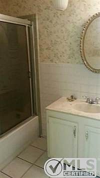 5th image of 1729 Larchwood Cir