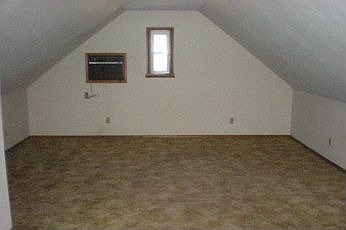 3rd image of 8714 Acacia Dr