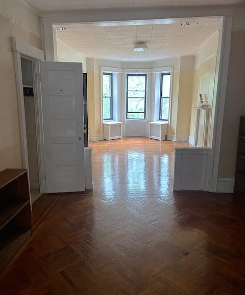 300 Windsor Pl #2 — Photo 3