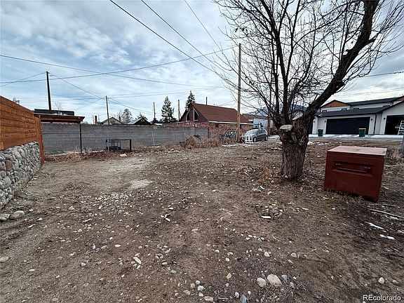 5th image of 235 W 3rd Street