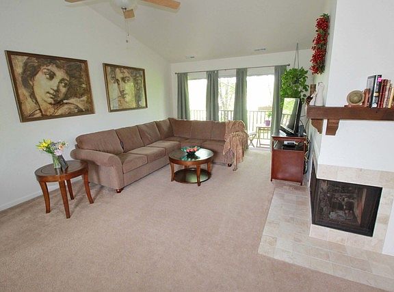 3rd image of 387 Sandhurst Cir APT 7