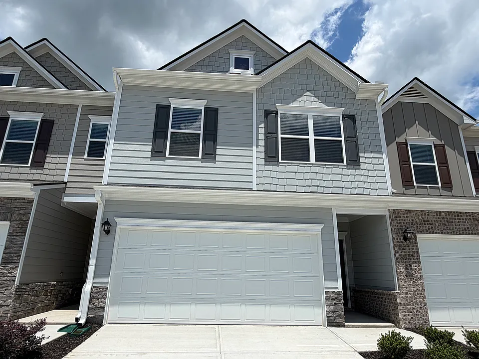 4913 Dresden Loop