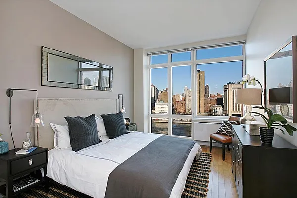 Sold by Corcoran | media 4