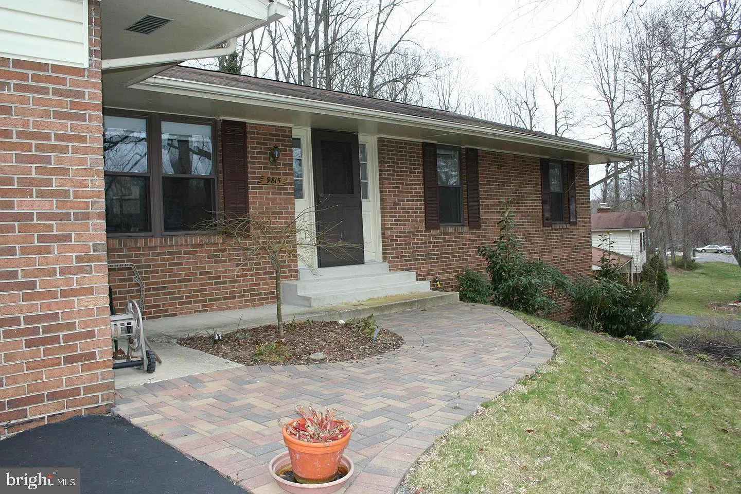4 bed, 3.0 bath, 2409 sqft, $2,995 — Photo 3