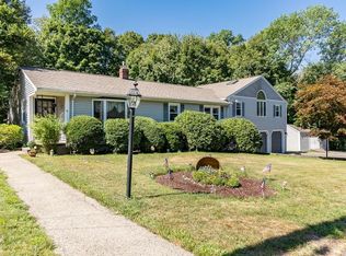 16 Cranton Ave, Groveland, MA 01834