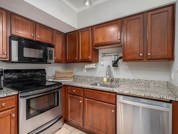 5th image of 1001 N Randolph St APT 416