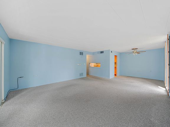 4th image of 5540 Walnut Ave APT 23B