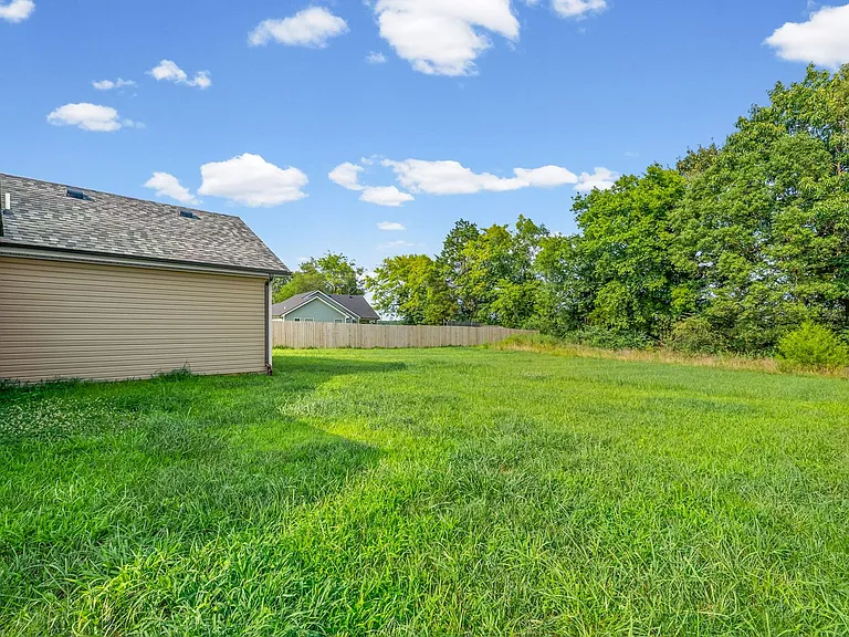 1493 Fredrick Dr — Photo 31