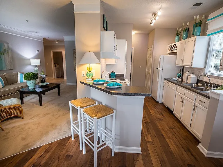 Brookberry Park Apartments — Photo 30