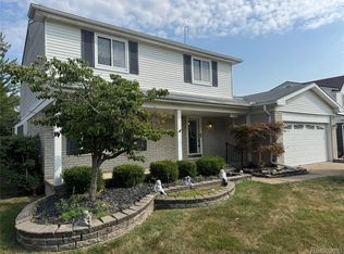 42714 Castle Dr, Canton, MI 48188
