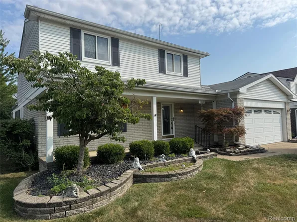 42714 Castle Dr, Canton, MI 48188